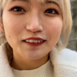 ソフトな言葉責めをする美女がM男に濃厚鼻フェラ