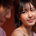 妻の大親友がナイトプールで逆NTR 角奈保